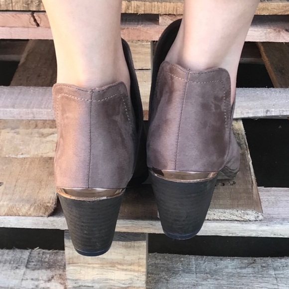 Taupe side cut out gold trim booties - Picture 5 of 6